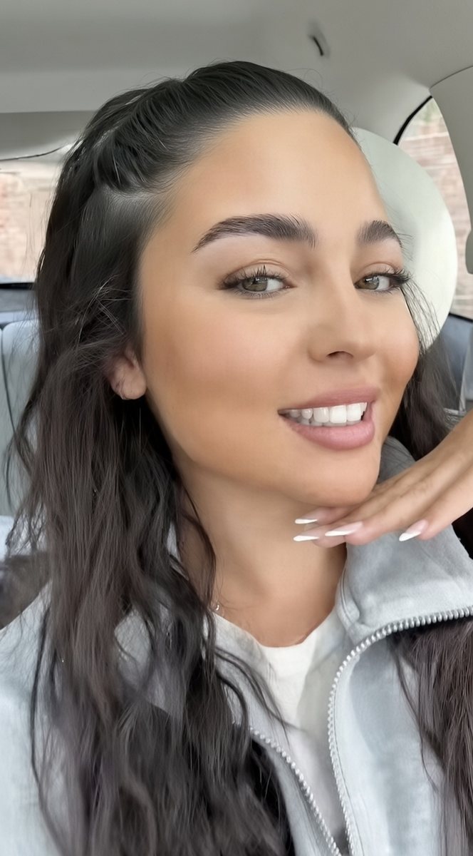 Mia – Clear aligners, Ark Dentistry patient